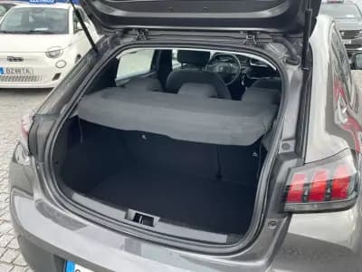 Vendo Peugeot 208 2022 - 12350 EUR, 44738 km - AUTO.MOTO.pt