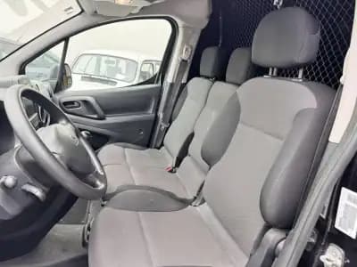 Vendo Peugeot Partner 2018 - 11250 EUR, 79000 km - AUTO.MOTO.pt