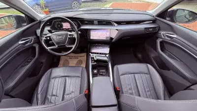 Sell Audi e-tron Sportback 2020 - 31990 EUR, 80000 km - AUTO.MOTO.pt