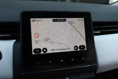 Sell Renault Clio 2023 - 15900 EUR, 41700 km - AUTO.MOTO.pt