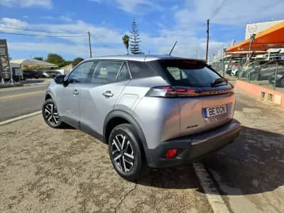 Vendo Peugeot 2008 2023 - 19450 EUR, 68870 km - AUTO.MOTO.pt