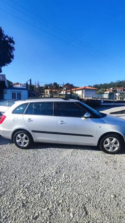 Vendo Skoda Fabia Break 2008 - 5788 EUR, 203987 km - AUTO.MOTO.pt