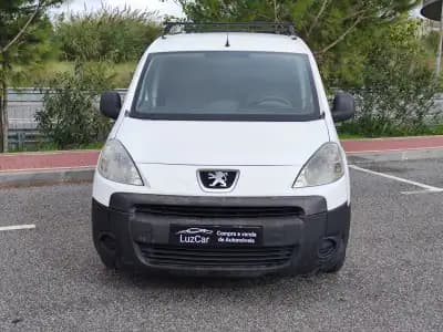 Vendo Peugeot Partner 2010 - 5480 EUR, 286000 km - AUTO.MOTO.pt