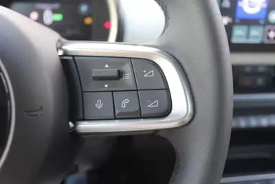 Vendo Fiat 600e 2023 - 29980 EUR, 7039 km - AUTO.MOTO.pt