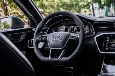 Vendo Audi RS6 Avant 2021 - 114000 EUR, 74634 km - AUTO.MOTO.pt