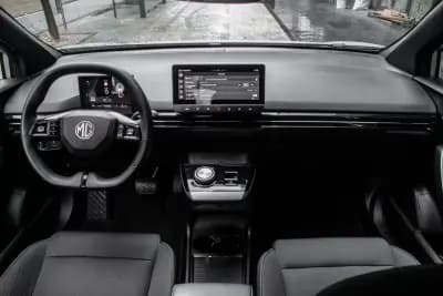 Sell MG MG4 2023 - 19450 EUR, 19778 km - AUTO.MOTO.pt