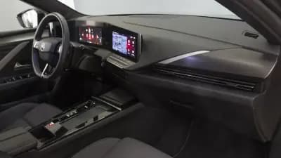 Vendo Opel Astra Sports Tourer 2024 - 24850 EUR, 24000 km - AUTO.MOTO.pt