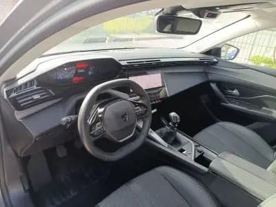 Vendo Peugeot 308 2023 - 18900 EUR, 75511 km - AUTO.MOTO.pt