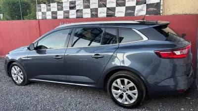 Sell Renault Mégane Sport Tourer 2019 - 12900 EUR, 94000 km - AUTO.MOTO.pt