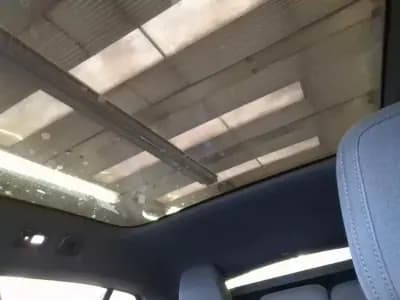 Vendo Volvo C40 2023 - 32750 EUR, 59431 km - AUTO.MOTO.pt