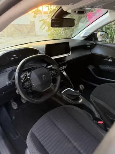 Sell Peugeot 208 2023 - 15900 EUR, 42978 km - AUTO.MOTO.pt