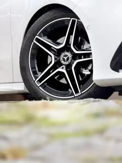 Sell Mercedes-Benz A 200 2024 - 32950 EUR, 44000 km - AUTO.MOTO.pt