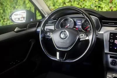 Vendo Volkswagen Passat Variant 2019 - 17900 EUR, 229000 km - AUTO.MOTO.pt