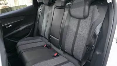 Vendo Peugeot 3008 2018 - 16990 EUR, 131000 km - AUTO.MOTO.pt