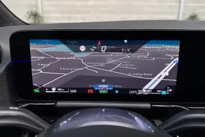 Vendo Mercedes-Benz GLA 250 2024 - 40950 EUR, 31091 km - AUTO.MOTO.pt