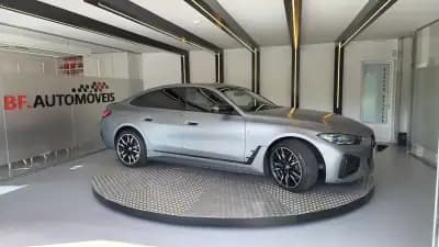 Vendo BMW i4 2022 - 55900 EUR, 33929 km - AUTO.MOTO.pt