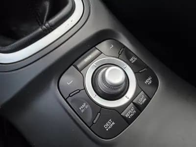 Vendo Renault Mégane Coupe 2011 - 8990 EUR, 234000 km - AUTO.MOTO.pt