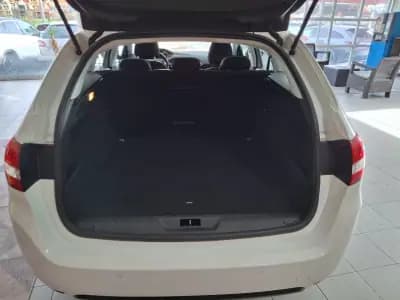 Sell Peugeot 308 SW 2017 - 10900 EUR, 178000 km - AUTO.MOTO.pt