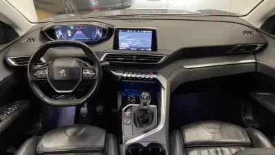 Vendo Peugeot 3008 2019 - 18990 EUR, 94948 km - AUTO.MOTO.pt