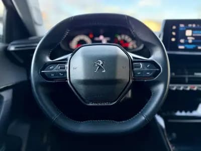 Sell Peugeot 2008 2021 - 18950 EUR, 63000 km - AUTO.MOTO.pt