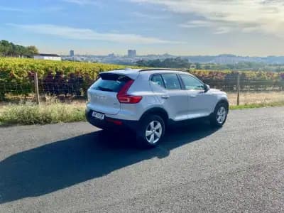 Sell Volvo XC 40 2021 - 23500 EUR, 152242 km - AUTO.MOTO.pt