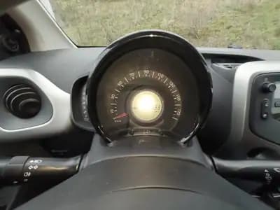 Vendo Citroën C1 2015 - 7000 EUR, 68740 km - AUTO.MOTO.pt