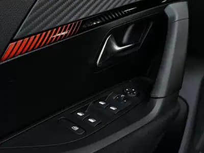 Sell Peugeot 2008 2023 - 17990 EUR, 106542 km - AUTO.MOTO.pt