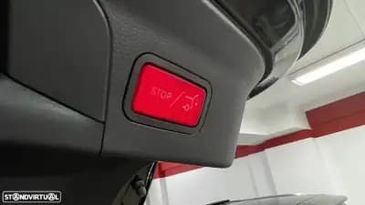 Vendo Mercedes-Benz GLC 300 2021 - 49750 EUR, 70151 km - AUTO.MOTO.pt