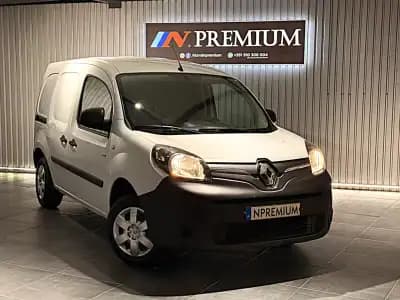 Vendo Renault Kangoo 2021 - 10500 EUR, 35000 km - AUTO.MOTO.pt