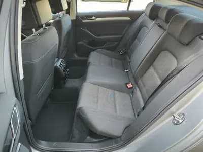 Vendo Volkswagen Passat 2019 - 18950 EUR, 155079 km - AUTO.MOTO.pt