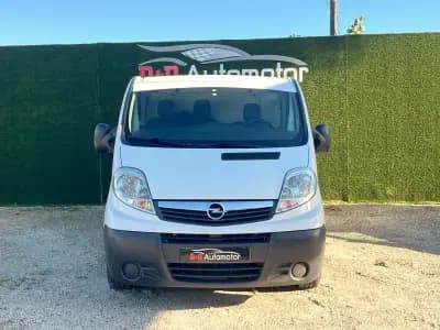 Vendo Opel Vivaro 2014 - 10990 EUR, 322000 km - AUTO.MOTO.pt