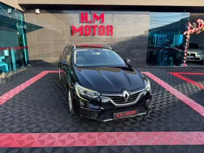 Vendo Renault Mégane Sport Tourer 2020 - 15900 EUR, 69000 km - AUTO.MOTO.pt