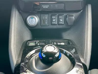 Sell Nissan Leaf 2022 - 24280 EUR, 11090 km - AUTO.MOTO.pt