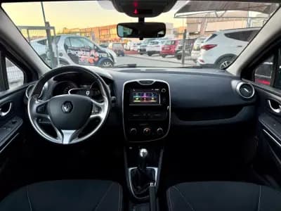 Sell Renault Clio 2018 - 11950 EUR, 88000 km - AUTO.MOTO.pt