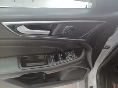 Vendo Ford S-Max 2015 - 21890 EUR, 180021 km - AUTO.MOTO.pt