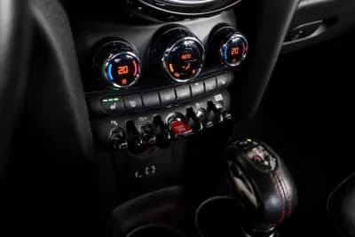 Vendo MINI 2021 - 32000 EUR, 54827 km - AUTO.MOTO.pt