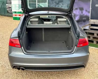 Vendo Audi A5 Sportback 2013 - 8450 EUR, 407494 km - AUTO.MOTO.pt