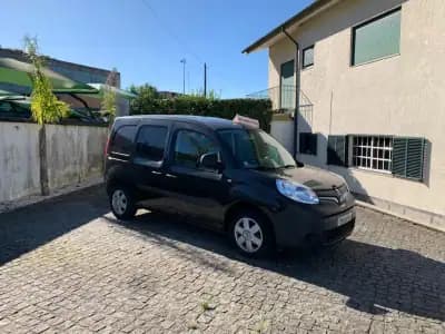 Vendo Renault Kangoo dCi 2017 - 12450 EUR, 139331 km - AUTO.MOTO.pt