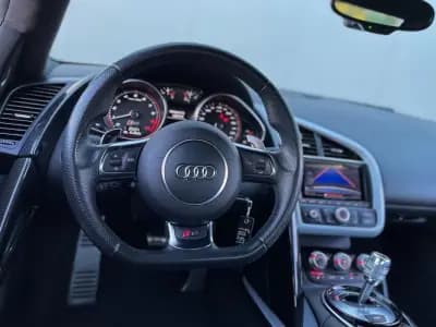 Vendo Audi R8 Coupé 2014 - 89990 EUR, 82500 km - AUTO.MOTO.pt