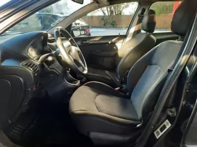 Vendo Peugeot 206 SW 2004 - 2500 EUR, 295418 km - AUTO.MOTO.pt