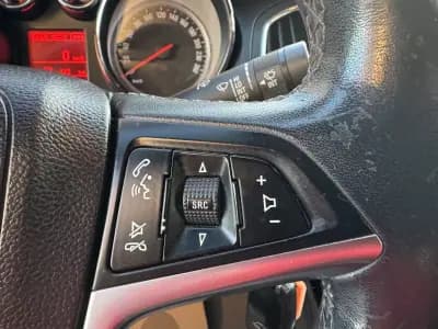 Vendo Opel Cascada 2018 - 16900 EUR, 128000 km - AUTO.MOTO.pt