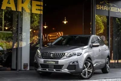 Vendo Peugeot 3008 2018 - 18490 EUR, 127901 km - AUTO.MOTO.pt