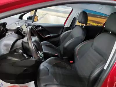 Sell Peugeot 208 2018 - 12490 EUR, 61000 km - AUTO.MOTO.pt