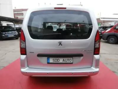 Sell Peugeot Partner 2016 - 12900 EUR, 211456 km - AUTO.MOTO.pt