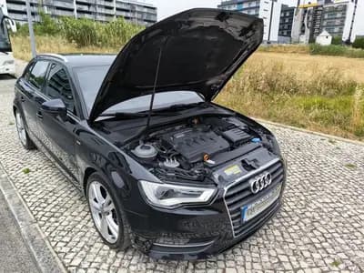 Vendo Audi A3 Sportback 2013 - 14950 EUR, 255105 km - AUTO.MOTO.pt