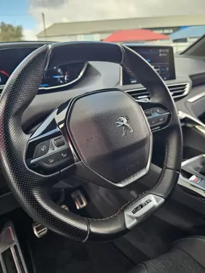 Vendo Peugeot 3008 2019 - 19600 EUR, 84500 km - AUTO.MOTO.pt