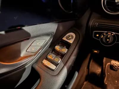 Sell Mercedes-Benz C 200 2020 - 23900 EUR, 98681 km - AUTO.MOTO.pt