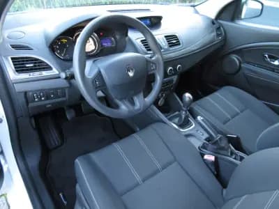 Vendo Renault Mégane 2015 - 8990 EUR, 198000 km - AUTO.MOTO.pt