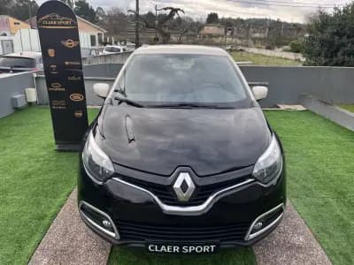 Vendo Renault Captur 2015 - 11900 EUR, 133000 km - AUTO.MOTO.pt