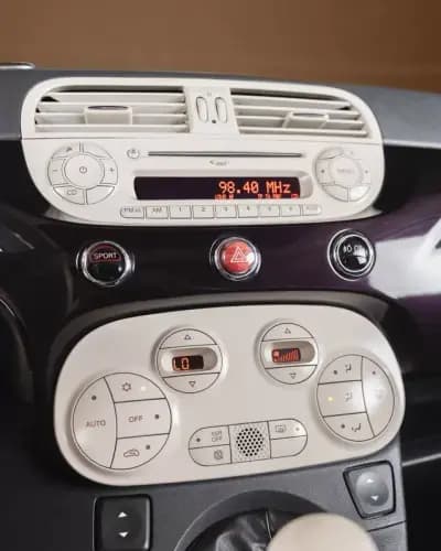 Vendo Fiat 500 2014 - 7950 EUR, 149000 km - AUTO.MOTO.pt